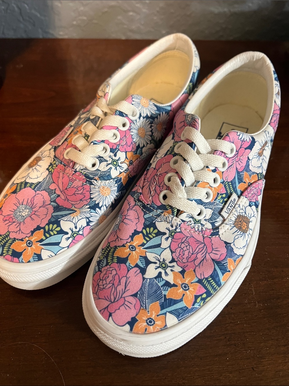 🌸 VANS Women’s Floral Print Sneakers NWOT